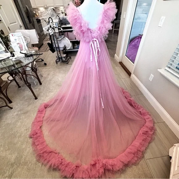 NEW Tulle Maternity Dress for Photoshoot Bridal Robe Light Pink NWOT Size L/XL - Picture 2 of 9